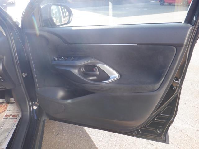 ヤリスクロス ハイブリッドＧ　９インチディスプレイオーディオ・バックカメラ・シートヒーター・純正アルミ（8枚目）