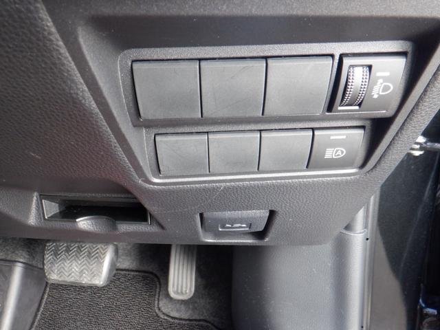 ヤリスクロス ハイブリッドＧ　９インチディスプレイオーディオ・バックカメラ・シートヒーター・純正アルミ（12枚目）