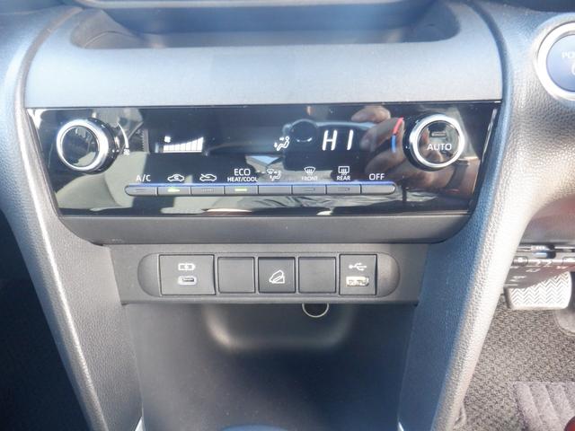 ヤリスクロス ハイブリッドＧ　９インチディスプレイオーディオ・バックカメラ・シートヒーター・純正アルミ（18枚目）