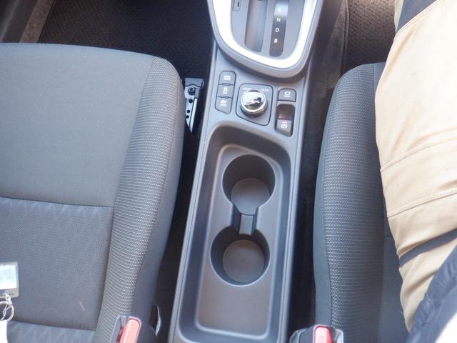 ヤリスクロス ハイブリッドＧ　９インチディスプレイオーディオ・バックカメラ・シートヒーター・純正アルミ（21枚目）