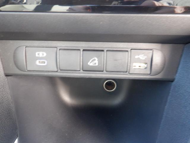 ヤリスクロス ハイブリッドＧ　９インチディスプレイオーディオ・バックカメラ・シートヒーター・純正アルミ（22枚目）