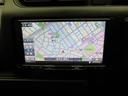社外品のSDメモリーナビを装備しています。行き先を入力したら目的地まで音声案内してくれます。