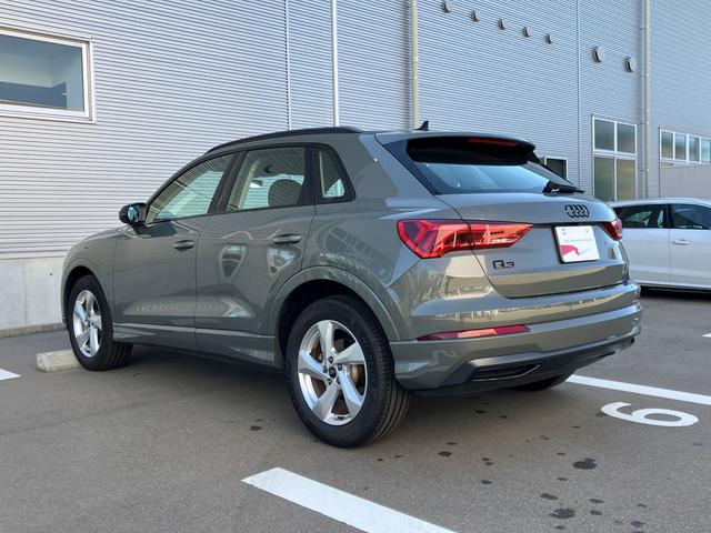 Ｑ３ ３５ＴＦＳＩアドバンスド　認定中古車／デモカー（3枚目）