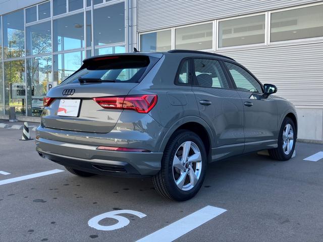 Ｑ３ ３５ＴＦＳＩアドバンスド　認定中古車／デモカー（4枚目）