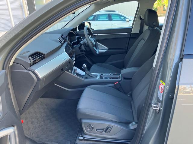 Ｑ３ ３５ＴＦＳＩアドバンスド　認定中古車／デモカー（18枚目）