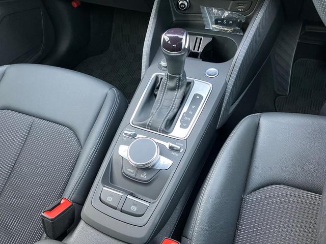 Q2 35TFSI Sライン 認定中古車/デモカー(15枚目)
