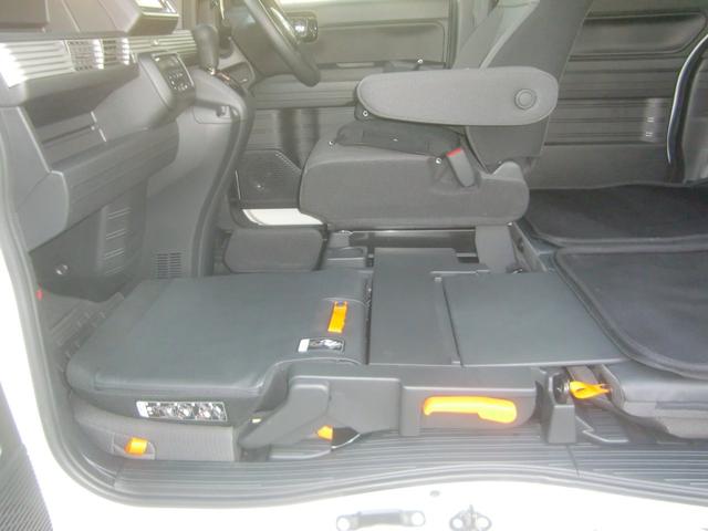 ファン・ホンダセンシング 4WD ハイルーフ ナビ装着用スペシャルPKG 地デジTV バックモニター スマートキー プッシュスタート フルLEDヘッドライト LEDフォグ オートAC 衝突軽減ブレーキ アダプティブクルーズ(19枚目)