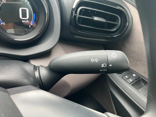 ヤリス Ｇ　４ＷＤ　ＥＴＣ　全周囲カメラ　ナビ　クリアランスソナー　オートクルーズコントロール　レーンアシスト　衝突被害軽減システム　アルミホイール　オートマチックハイビーム　オートライト　スマートキー（33枚目）
