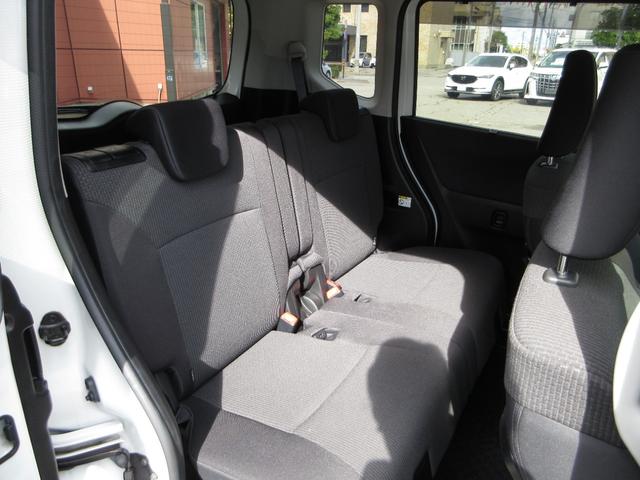 ソリオ ハイブリッドＭＺ　ＨＩＤヘッドライト　衝突被害軽減システム　純正ナビ　ＴＶ（フルセグ）　全方位モニタ－　純正アルミホイール　両側パワースライドドア　クルーズコントロール　シートヒーター（運転席）（9枚目）