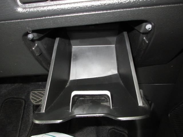 ソリオ ハイブリッドＭＺ　ＨＩＤヘッドライト　衝突被害軽減システム　純正ナビ　ＴＶ（フルセグ）　全方位モニタ－　純正アルミホイール　両側パワースライドドア　クルーズコントロール　シートヒーター（運転席）（35枚目）