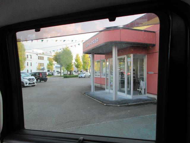 N-BOX G・Lホンダセンシング スマートキー LEDヘッド ETC 衝突被害軽減システム 純正ナビ TV(フルセグ) バックカメラ 左側パワースライドドア クルーズコントロール シートヒーター(フロント左右)(13枚目)