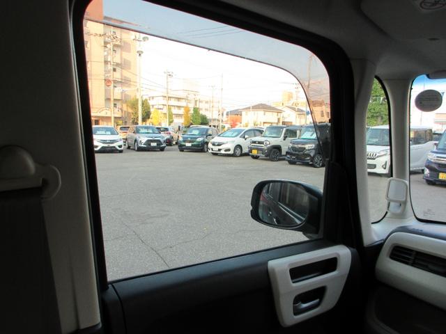 N-BOX G・Lホンダセンシング スマートキー LEDヘッド ETC 衝突被害軽減システム 純正ナビ TV(フルセグ) バックカメラ 左側パワースライドドア クルーズコントロール シートヒーター(フロント左右)(15枚目)