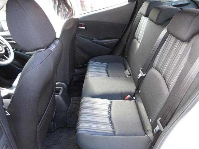 ＭＡＺＤＡ２ １５Ｓ　フル装備　キーレスエントリー　プッシュスタート　衝突被害軽減システム　純正ナビ　ＴＶ（フルセグ）　バックカメラ　ＴＶフリー未実施（10枚目）