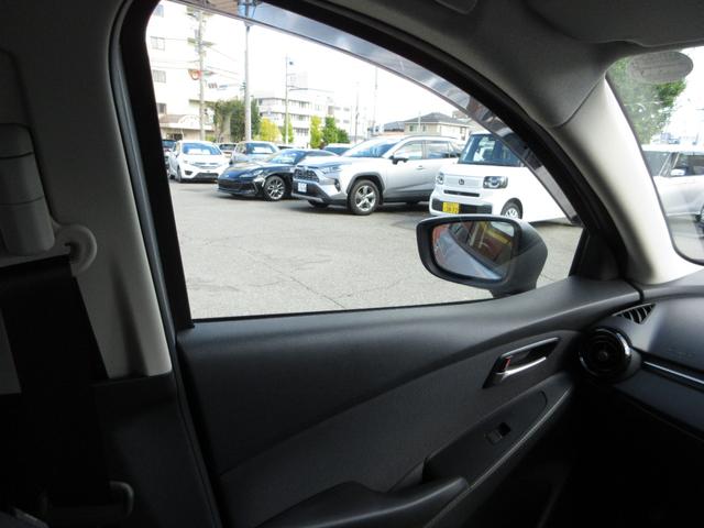 ＭＡＺＤＡ２ １５Ｓ　フル装備　キーレスエントリー　プッシュスタート　衝突被害軽減システム　純正ナビ　ＴＶ（フルセグ）　バックカメラ　ＴＶフリー未実施（15枚目）