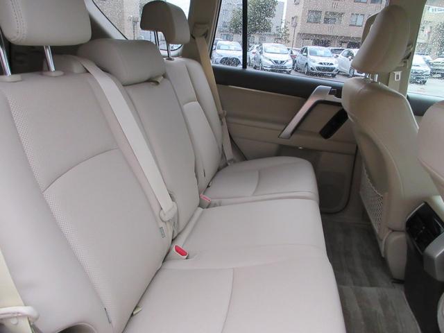 ランドクルーザープラド TX Lパッケージ 4WD オートAC ワンオーナー ETC ナビ TV(フルセグ) Bluetooth バックカメラ 純正アルミホイール 本革シート ドライブレコーダー シートヒーター(フロント左右)(9枚目)