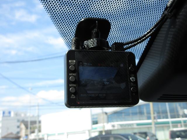 ヤリスクロス Ｇ　プッシュスタート　スマートキー　ＥＴＣ　衝突被害軽減システム　ディスプレイオーディオ　Ｂｌｕｅｔｏｏｔｈ　バックカメラ　ラジオ　純正ＡＷ　スペアタイヤ　ドライブレコーダー（16枚目）