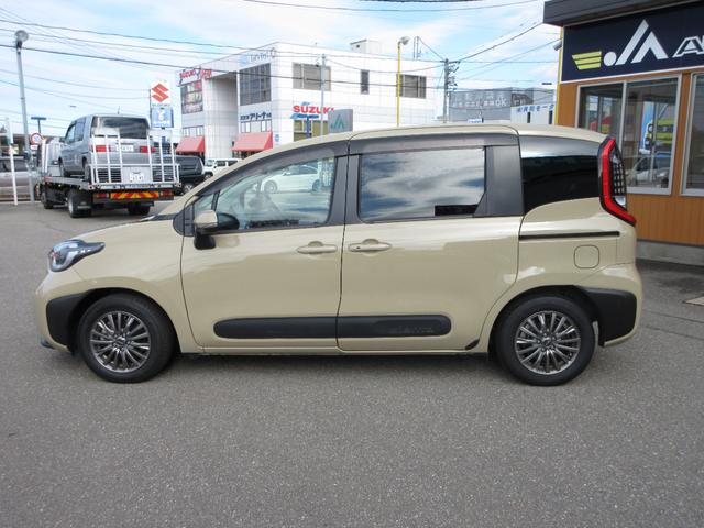 シエンタ ハイブリッドZ LEDヘッドライト ETC 衝突被害軽減システム 純正ナビ TV パノラミックビューモニター DVD CD ドライブレコーダー シートヒーター 100Vコンセント(5枚目)