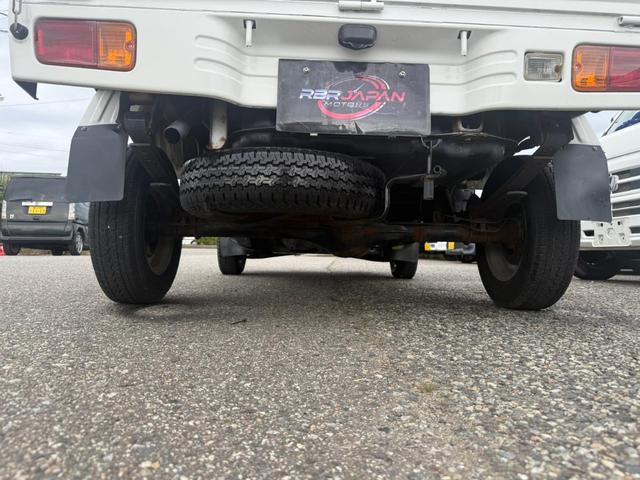 ハイゼットトラック エアコン・パワステ　スペシャル　４ＷＤ　三方開　積載可能量３５０ｋｇ　５速ミッション　エアコン　パワーステアリング　運転席エアバック　車検２年付き（26枚目）