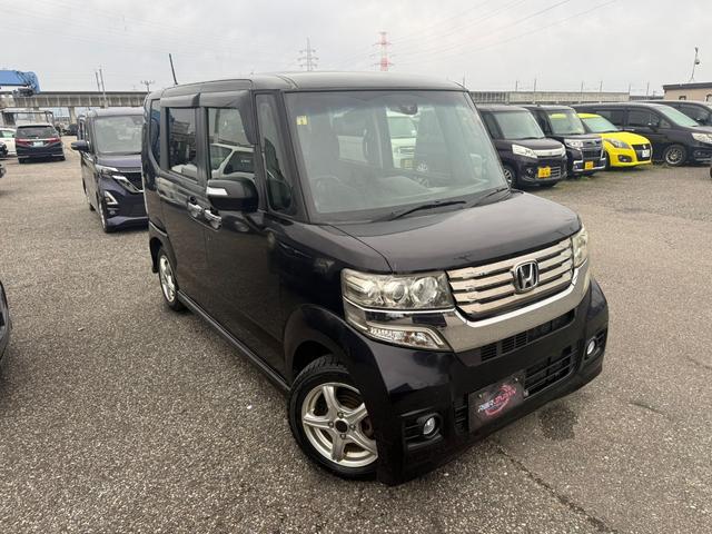 Ｎ－ＢＯＸカスタム Ｇ・Ａパッケージ　バックカメラ　両側スライド・片側電動　衝突被害軽減システム　ＨＩＤ　スマートキー　アイドリングストップ　ベンチシート　ＣＶＴ　盗難防止システム　ＡＢＳ　ＥＳＣ　アルミホイール　エアコン　車検２年付き（2枚目）