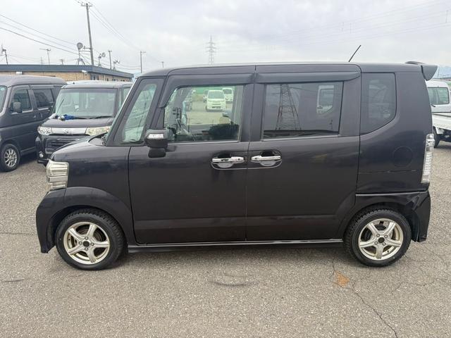 Ｎ－ＢＯＸカスタム Ｇ・Ａパッケージ　バックカメラ　両側スライド・片側電動　衝突被害軽減システム　ＨＩＤ　スマートキー　アイドリングストップ　ベンチシート　ＣＶＴ　盗難防止システム　ＡＢＳ　ＥＳＣ　アルミホイール　エアコン　車検２年付き（5枚目）