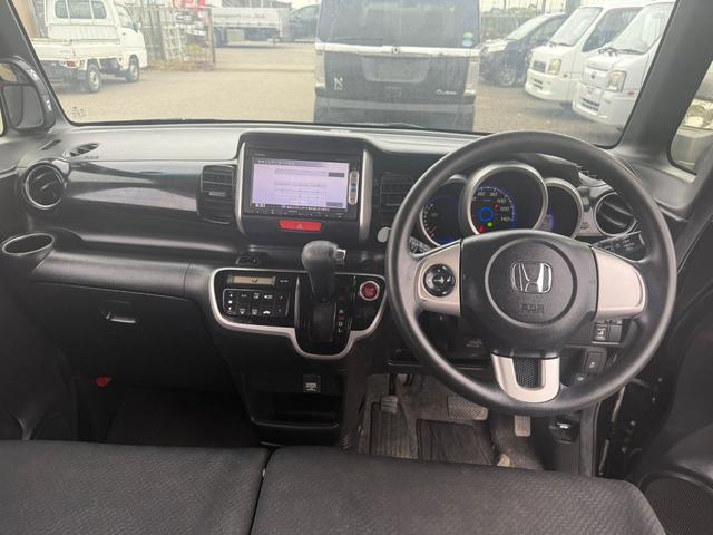 Ｎ－ＢＯＸカスタム Ｇ・Ａパッケージ　バックカメラ　両側スライド・片側電動　衝突被害軽減システム　ＨＩＤ　スマートキー　アイドリングストップ　ベンチシート　ＣＶＴ　盗難防止システム　ＡＢＳ　ＥＳＣ　アルミホイール　エアコン　車検２年付き（23枚目）