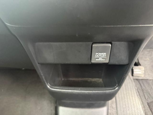 Ｎ－ＢＯＸカスタム Ｇ・Ａパッケージ　バックカメラ　両側スライド・片側電動　衝突被害軽減システム　ＨＩＤ　スマートキー　アイドリングストップ　ベンチシート　ＣＶＴ　盗難防止システム　ＡＢＳ　ＥＳＣ　アルミホイール　エアコン　車検２年付き（32枚目）