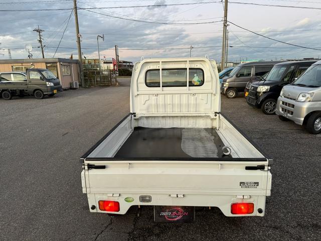 キャリイトラック エアコン・パワステ 4WD 5速MT 車検2年付き(8枚目)