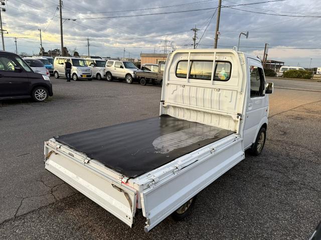 キャリイトラック エアコン・パワステ 4WD 5速MT 車検2年付き(11枚目)
