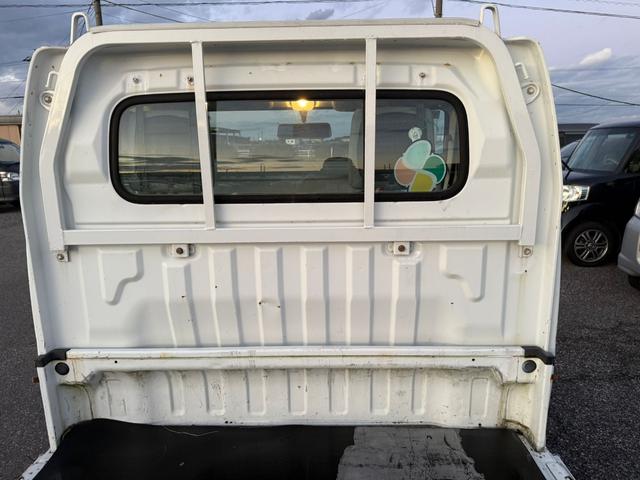 キャリイトラック エアコン・パワステ 4WD 5速MT 車検2年付き(17枚目)