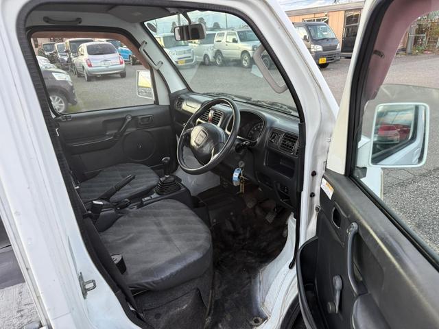 キャリイトラック エアコン・パワステ 4WD 5速MT 車検2年付き(29枚目)