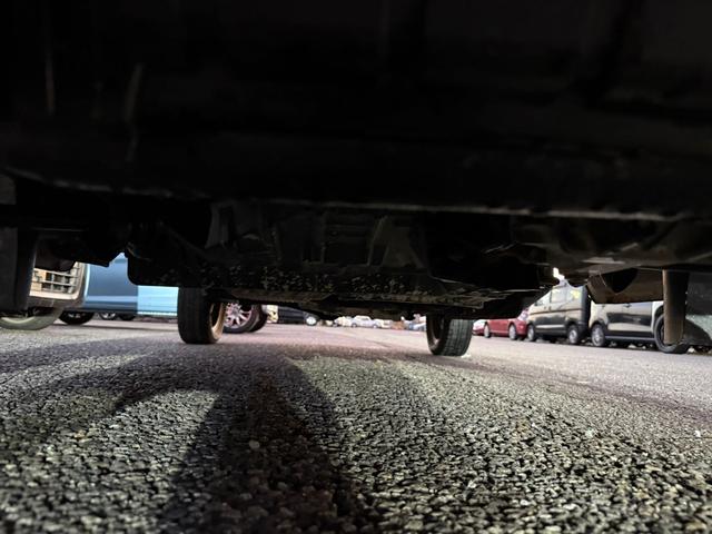 キャリイトラック エアコン・パワステ 4WD 5速MT 車検2年付き(38枚目)