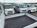 　４ＷＤ　三方開き　運転席エアバッグ　マニュアルエアコン　パワーステアリング　荷台カバー　５速マニュアル　２年車検付き（11枚目）