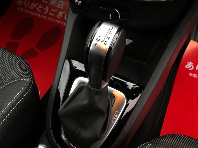 ルーテシア リミテッド　６０台限定車　バックモニター　ドライブレコーダー　カードキー　プッシュスタート　革巻きステアリング　ステアリングスイッチ　クルーズコントロール　純正アルミ　ＦＯＣＡＬスピーカー　オートライト　禁煙車（22枚目）