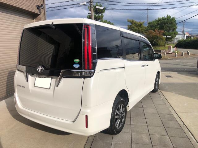 エスクァイア Ｘｉ　４ＷＤ　純正ＳＤナビ地デジ　フルセグＴＶ　ＤＶＤビデオ　Ｂｌｕｅｔｏｏｔｈ　バックモニター　ドライブレコーダー　ＥＴＣ　パワースライドドア　トヨタセーフティセンス　ＬＥＤヘッドライト　純正アルミ（6枚目）
