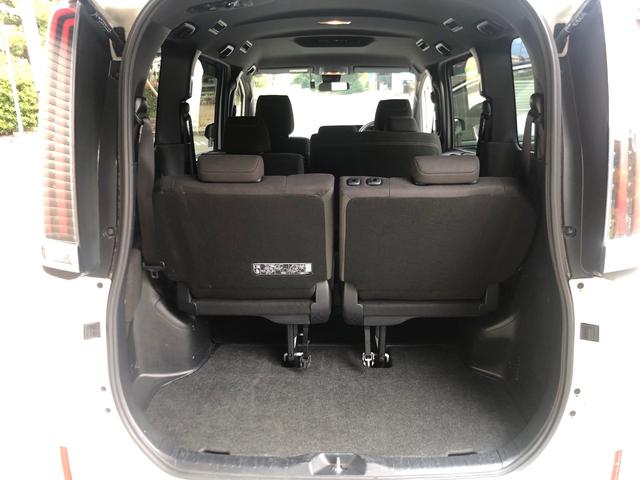 エスクァイア Ｘｉ　４ＷＤ　純正ＳＤナビ地デジ　フルセグＴＶ　ＤＶＤビデオ　Ｂｌｕｅｔｏｏｔｈ　バックモニター　ドライブレコーダー　ＥＴＣ　パワースライドドア　トヨタセーフティセンス　ＬＥＤヘッドライト　純正アルミ（15枚目）