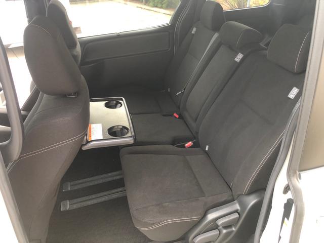 エスクァイア Ｘｉ　４ＷＤ　純正ＳＤナビ地デジ　フルセグＴＶ　ＤＶＤビデオ　Ｂｌｕｅｔｏｏｔｈ　バックモニター　ドライブレコーダー　ＥＴＣ　パワースライドドア　トヨタセーフティセンス　ＬＥＤヘッドライト　純正アルミ（19枚目）