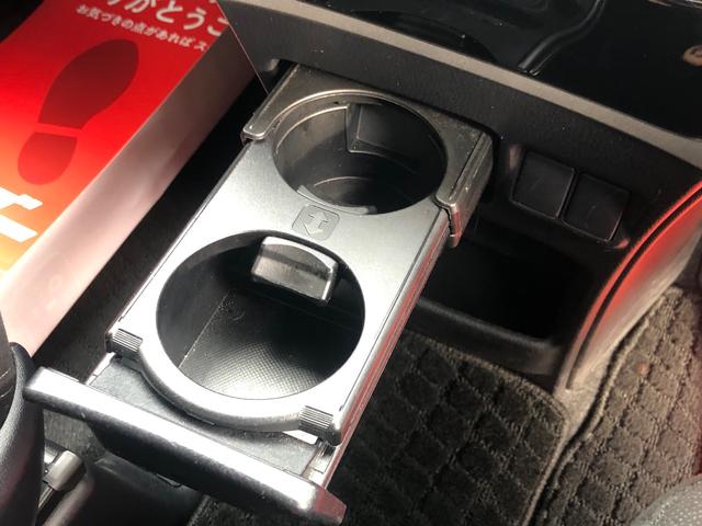 エスクァイア Ｘｉ　４ＷＤ　純正ＳＤナビ地デジ　フルセグＴＶ　ＤＶＤビデオ　Ｂｌｕｅｔｏｏｔｈ　バックモニター　ドライブレコーダー　ＥＴＣ　パワースライドドア　トヨタセーフティセンス　ＬＥＤヘッドライト　純正アルミ（24枚目）