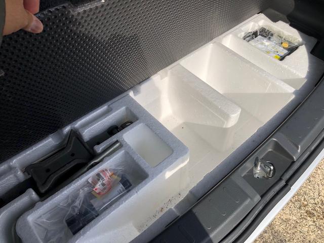 ソリオ Ｓ－ＤＪＥ　レーダーブレーキサポートＩＩ　ＳＤナビ地デジ　フルセグＴＶ　ＤＶＤビデオ　Ｂｌｕｅｔｏｏｔｈ　バックモニター　ＥＴＣ　両側パワースライドドア　スマートキー　プッシュスタート　純正エアロ　アルミ　ＨＩＤ（16枚目）