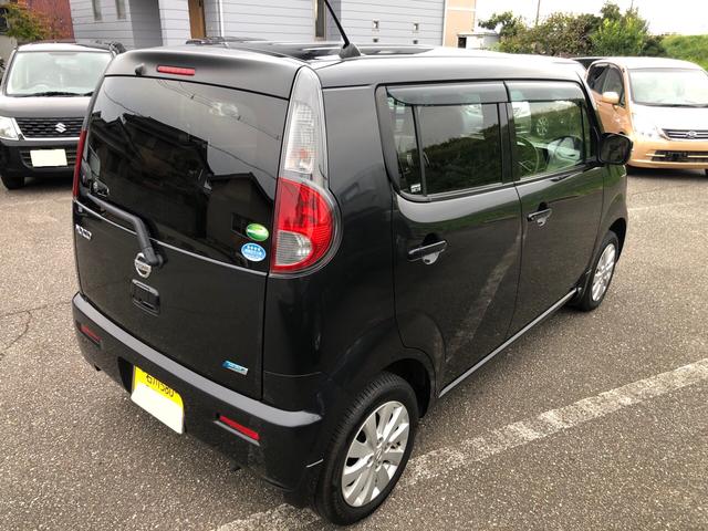 モコ X アイドリングストップ機能 オートエアコン スマートキー プッシュスタート 革巻ステアリング ベンチシート 純正アルミ ウインカードアミラー CD&USBオーディオ(4枚目)