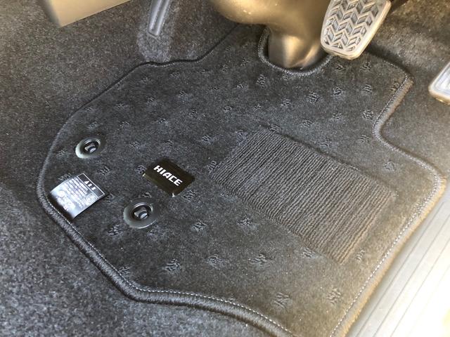 ハイエースバン スーパーＧＬ　ダークプライムＩＩ　４ＷＤ　アルパイン１１型ＢＩＧーＸナビ地デジＴＶ　パノラミックビューモニター　デジタルインナーミラー　両側パワースライド　スマートキー　　ＬＥＤライト　ＥＴＣ　前後ドラレコ　寒冷地仕様　純正アルミ（16枚目）