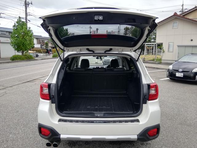 レガシィアウトバック リミテッド アイサイト 純正ナビ TV USB パワーバックドア 革シート シートヒーター 社外マフラー(7枚目)