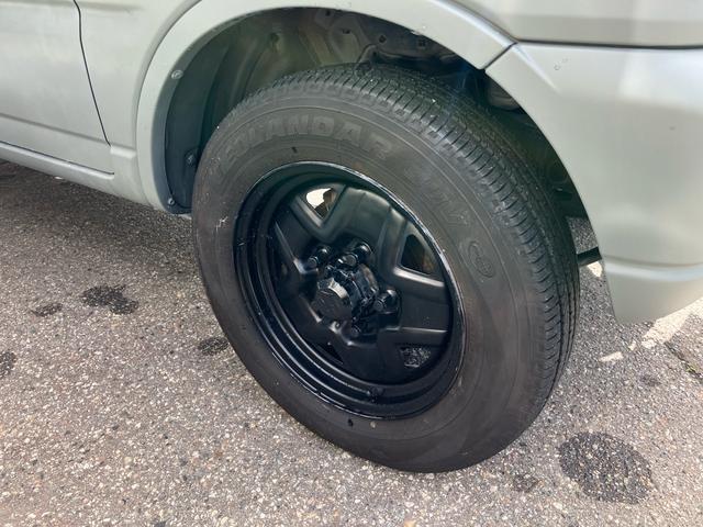 ジムニー ランドベンチャー キーレスエントリー 4WD ETC CD アルミホイール 革シート シートヒーター 運転席・助手席エアバック ABS 衝突安全ボディ エアコン パワーウインドウ(10枚目)