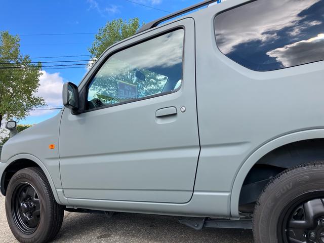 ジムニー ランドベンチャー キーレスエントリー 4WD ETC CD アルミホイール 革シート シートヒーター 運転席・助手席エアバック ABS 衝突安全ボディ エアコン パワーウインドウ(22枚目)