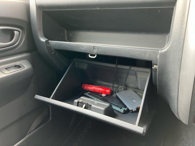 ジムニー ランドベンチャー キーレスエントリー 4WD ETC CD アルミホイール 革シート シートヒーター 運転席・助手席エアバック ABS 衝突安全ボディ エアコン パワーウインドウ(40枚目)