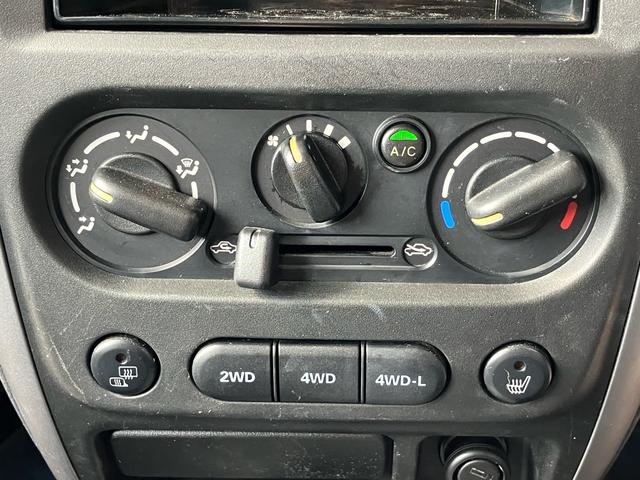 ジムニー ランドベンチャー キーレスエントリー 4WD ETC CD アルミホイール 革シート シートヒーター 運転席・助手席エアバック ABS 衝突安全ボディ エアコン パワーウインドウ(55枚目)
