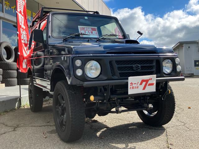 ジムニー ランドベンチャー 4WD アルミホイール エアコン CD(3枚目)
