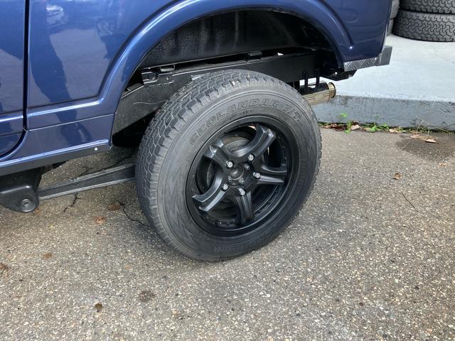 ジムニー ランドベンチャー 4WD アルミホイール エアコン CD(24枚目)