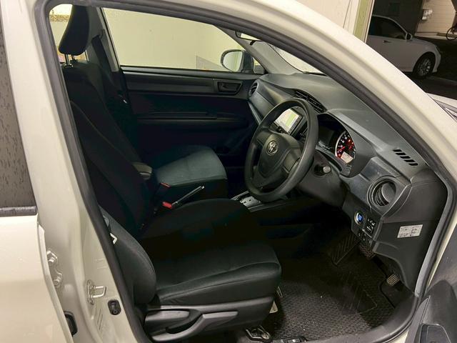 カローラアクシオ ＥＸ　社外ナビ／フルセグＴＶ／ＥＴＣ／Ｂｌｕｅｔｏｏｔｈ／プリクラッシュセーフティ／車線逸脱防止装置／スマートキープッシュスタート（16枚目）
