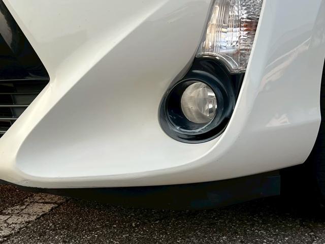 アクア Sスタイルブラック 社外SDナビ/バックカメラ/フルセグTV/社外アルミホイール/ETC/プリクラッシュセーフティ/車線逸脱防止装置/オートエアコン/スマートキープッシュスタート(17枚目)