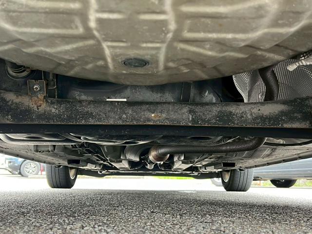 ノート ｅ－パワー　メダリスト　純正ナビ／全周囲カメラ／フルセグテレビ／デジタルインナーミラー／オートエアコン／車線逸脱防止装置／スマートキープッシュスタート（16枚目）